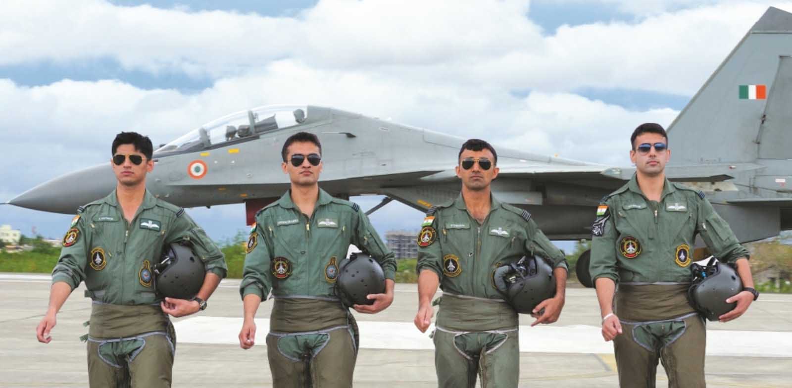how-to-become-pilot-in-india-after-12th-or-graduation-with-salary